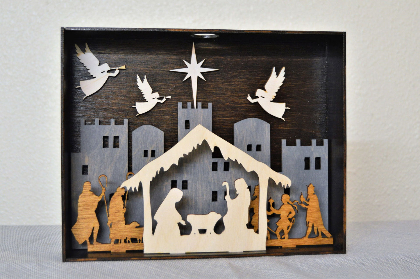 110 Angel Nativity