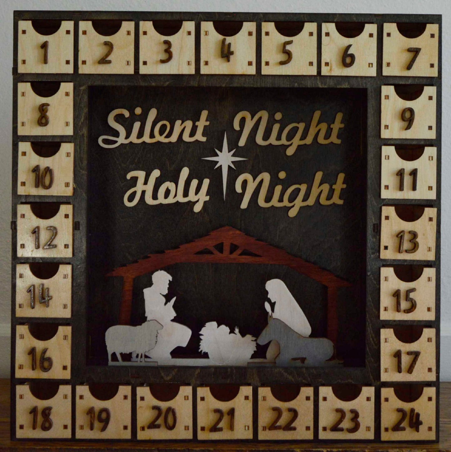 1421 Silent Night Manger 2 square